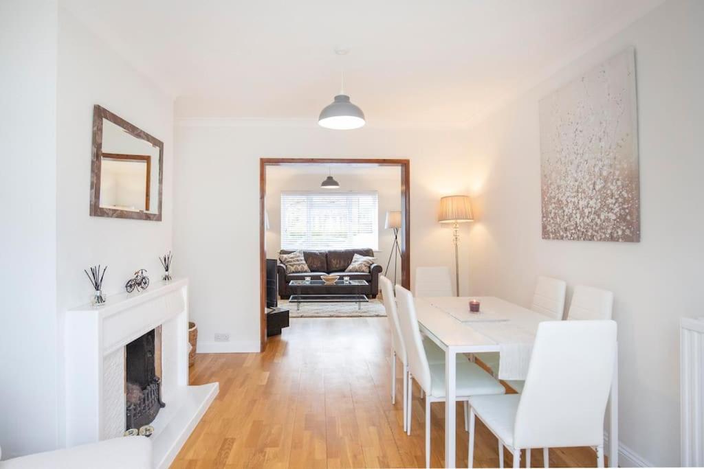 3 Bed House/Garden/Wi-Fi/Parking/Central Location Villa Guildford Eksteriør billede